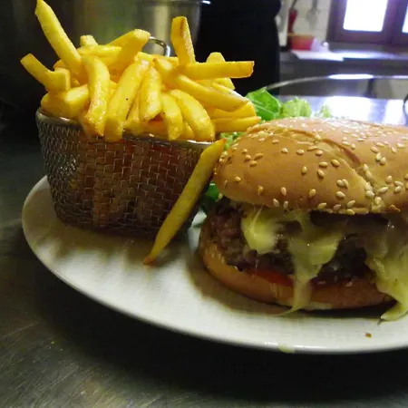 Restaurant De L'europe 호텔 *